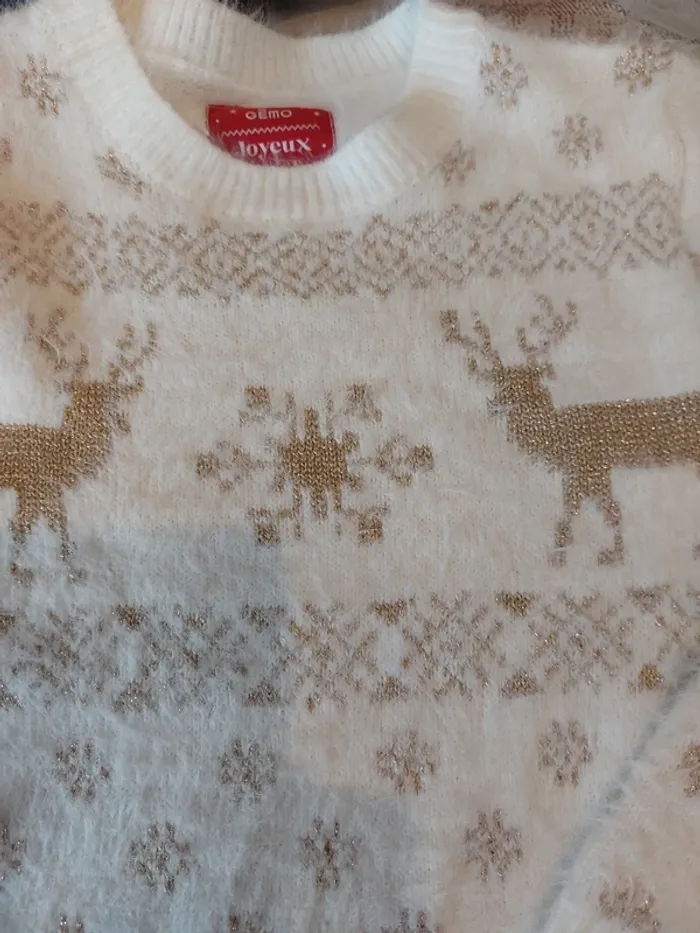 Pull de Noël neuf Gémo 10A - photo numéro 4