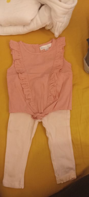 Ensemble tee shirt et legging