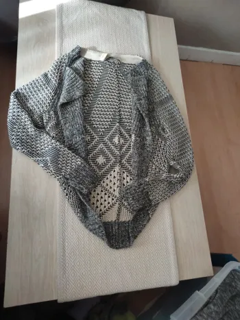 Gilet cardigan le temps des cerises xxs 12 ans