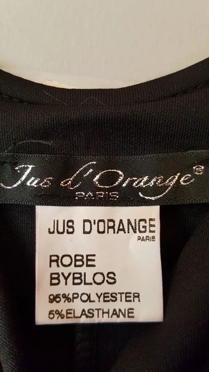 Robe moulante noire - photo numéro 2