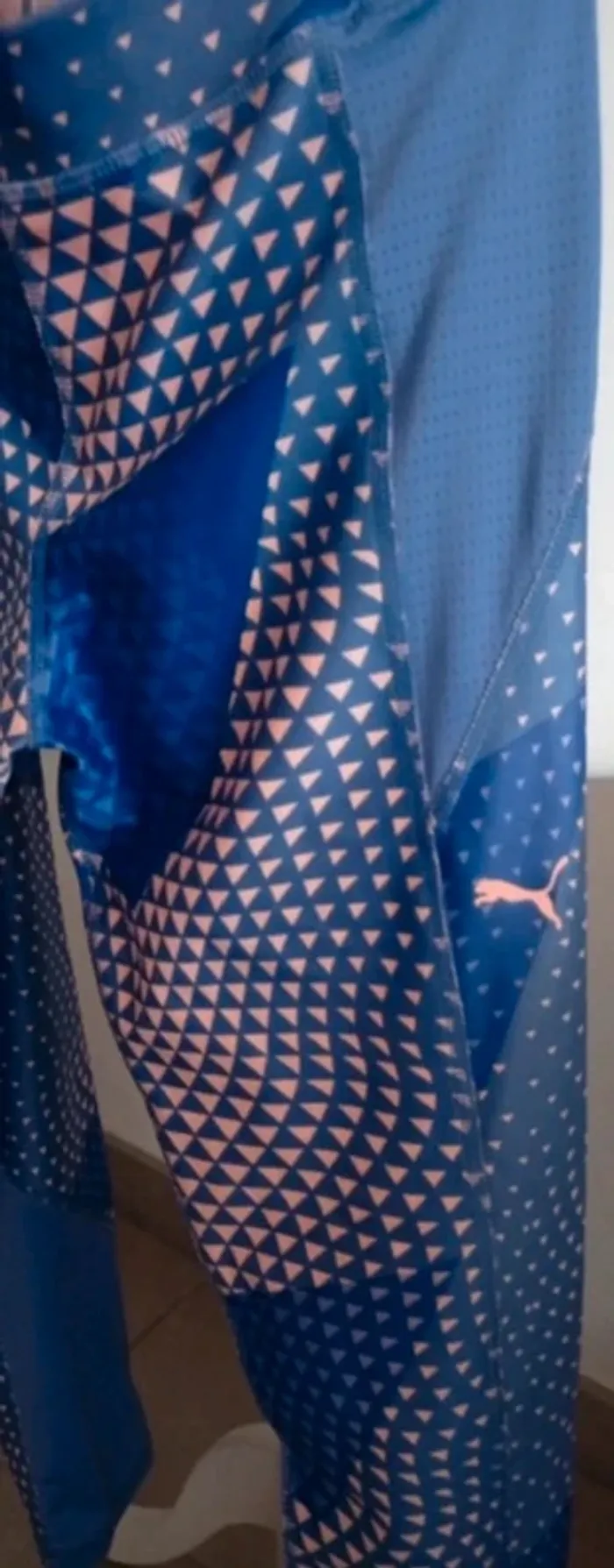 Legging Puma bleu à motifs – Taille L (13-14 ans) - photo numéro 2