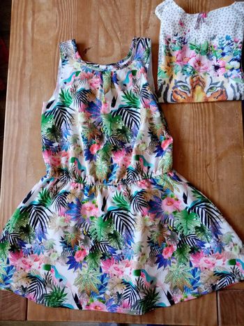 Robe et t-shirt fleuri 8 ans