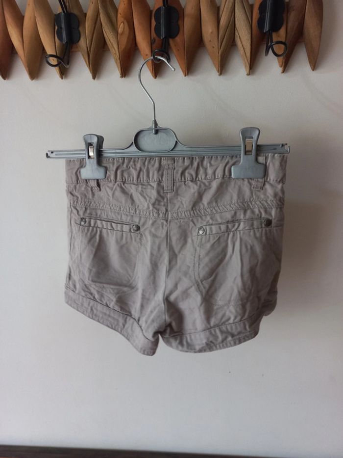 Short crème - photo numéro 2