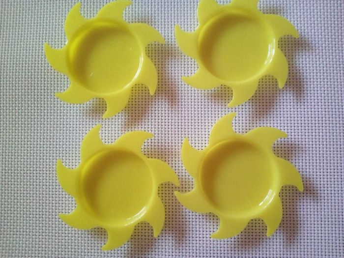 4 mini plats jaune * prix 2e * kiki60230