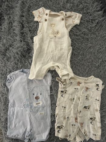 🌼 Lot de 3 combi-shorts – 1 à 3 mois 🌼