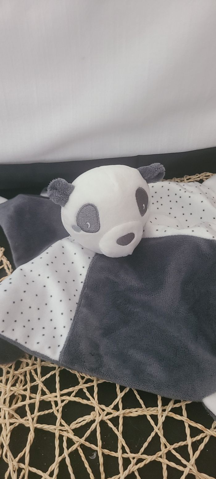 Doudou Plat/Mouchoir Carré Tête De Panda Blanc Gris Foncé Pois - Gémo - photo numéro 3