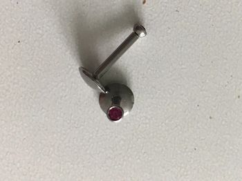1 piercing nez acier chirurgical et strass rose