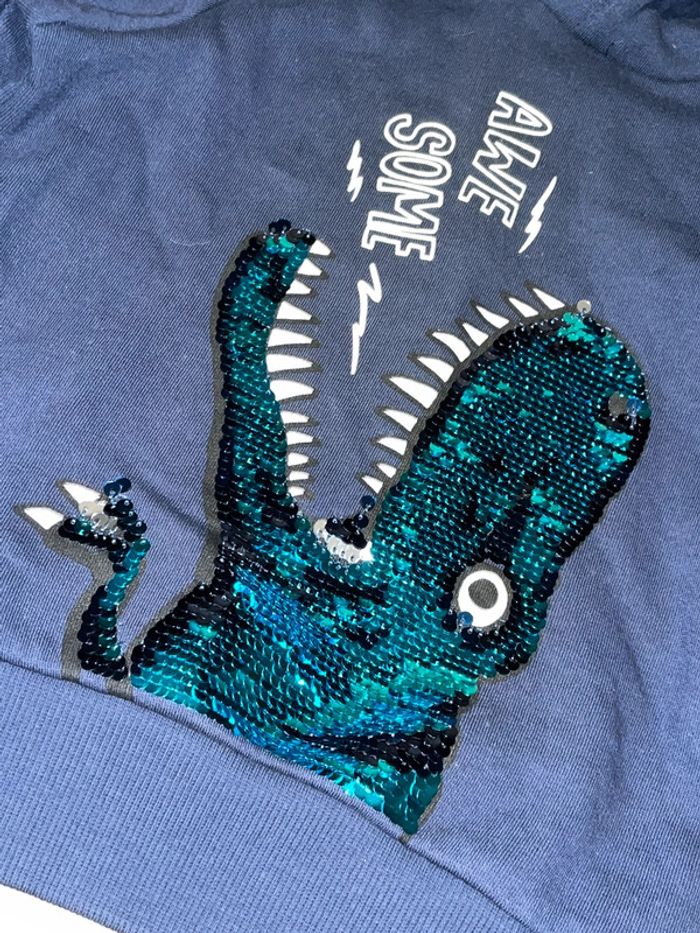 Pull à capuche c&a à sequins Dino 3 ans - photo numéro 3