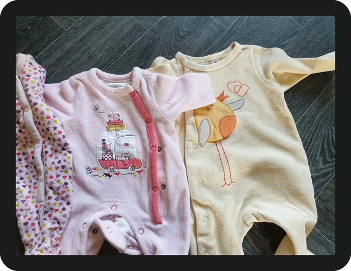 lot de 4 pyjamas Naissance fille dont 2 de marque Orchestra - photo numéro 3