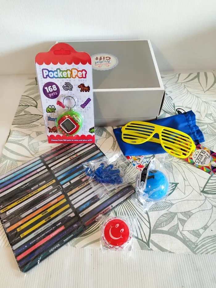 Coffret cadeau homme Génération 90 contenant 6 cadeaux