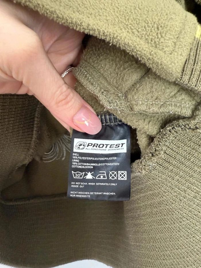Gilet polaire Protest femme taille L avec grande broderie idéal ski - photo numéro 6