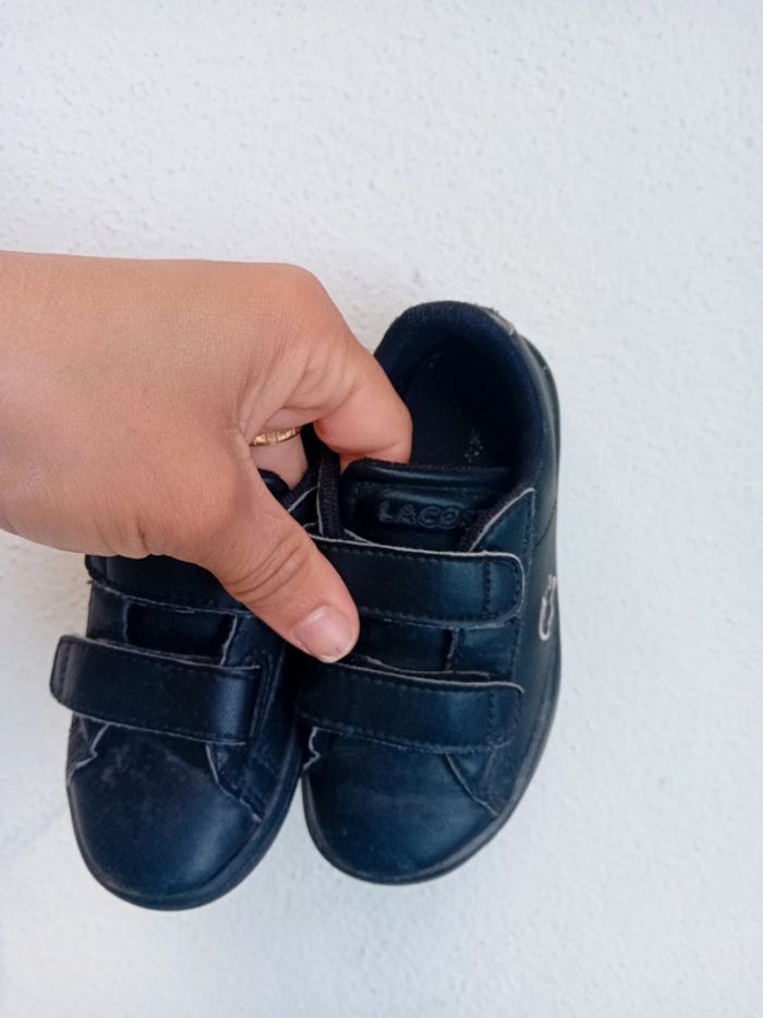 Basket bébé t.23 Lacoste 🖤🤍 - photo numéro 3