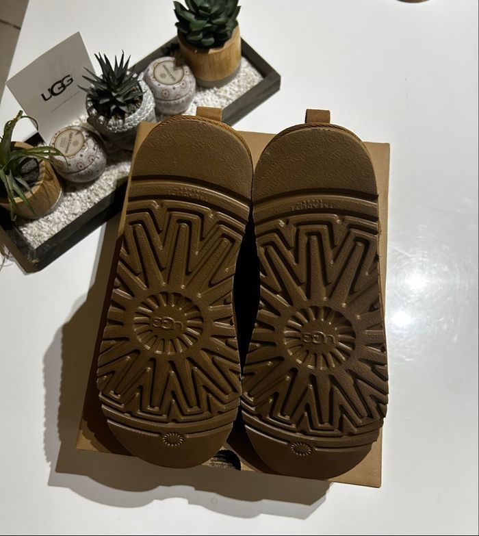 👟- UGG Boots Mini beige - Taille 38 - 👟 - photo numéro 6