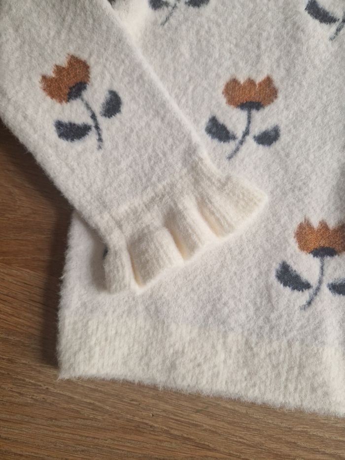 Pull Lulu Castagnette 8ans neuf - photo numéro 4