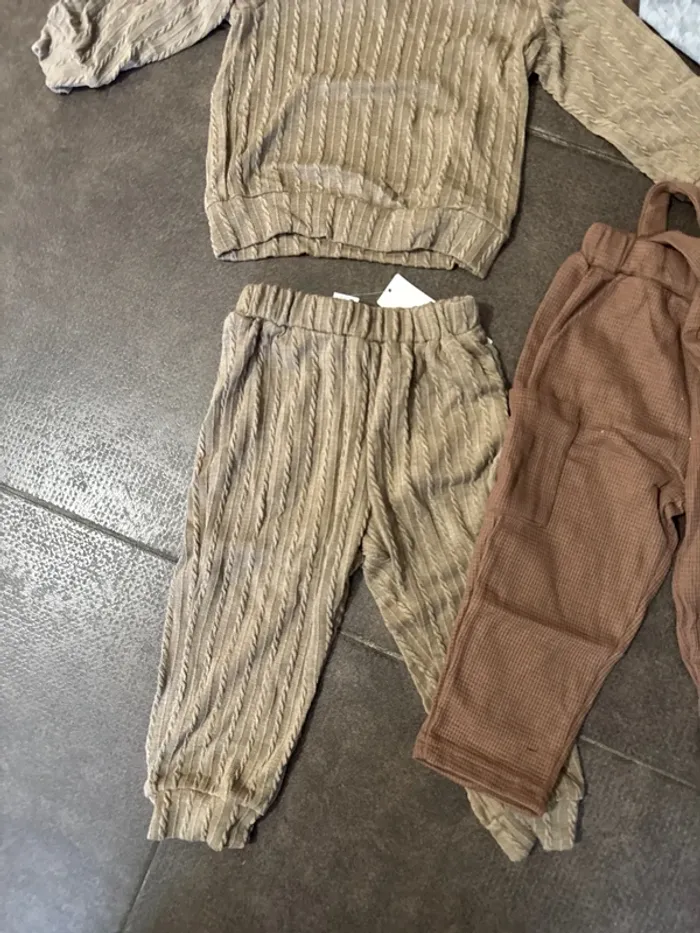 Lot de vêtements bébé - photo numéro 2