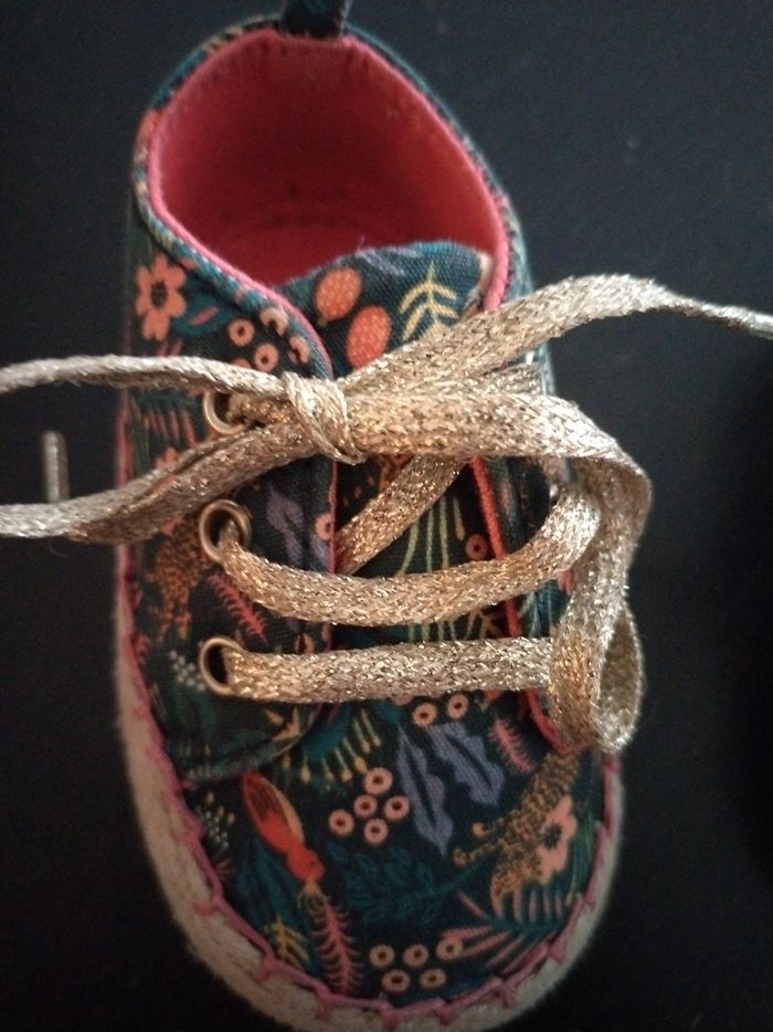 Chaussure bébé - photo numéro 2