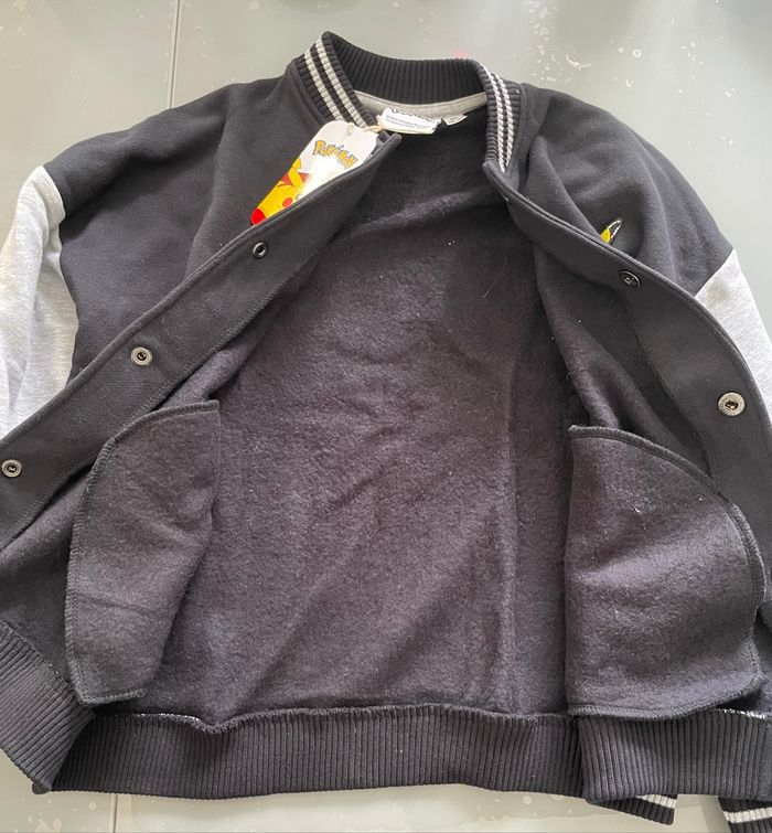Beau blouson garçon Kiabi T 10 ans Pokémon noir et gris - photo numéro 9