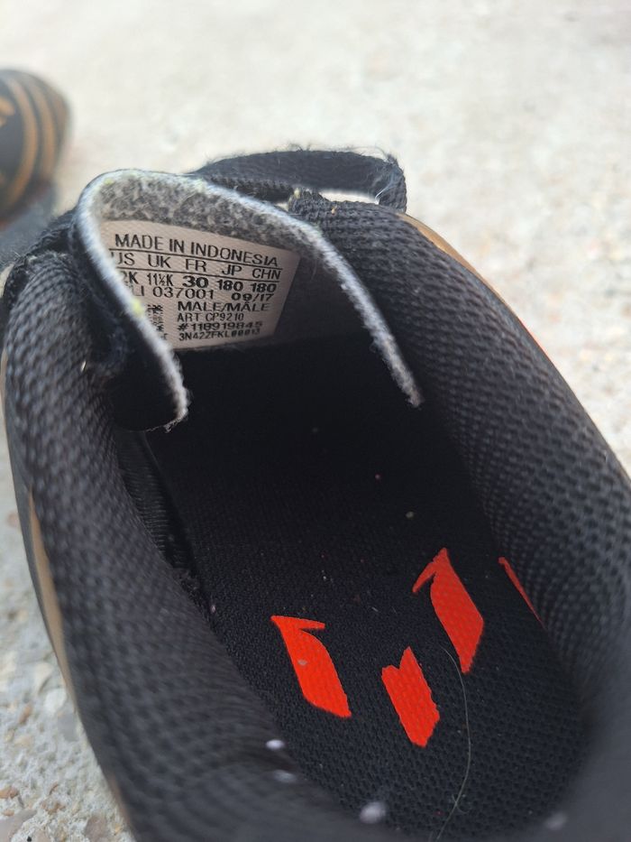 Chaussures foot adidas - photo numéro 5