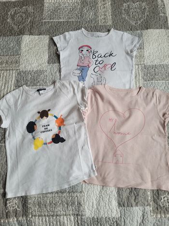 3 T-shirts, taille 8 ans