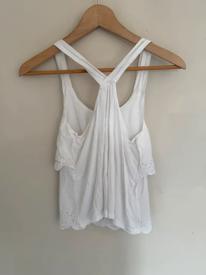 Top broderie NafNaf - photo numéro 4