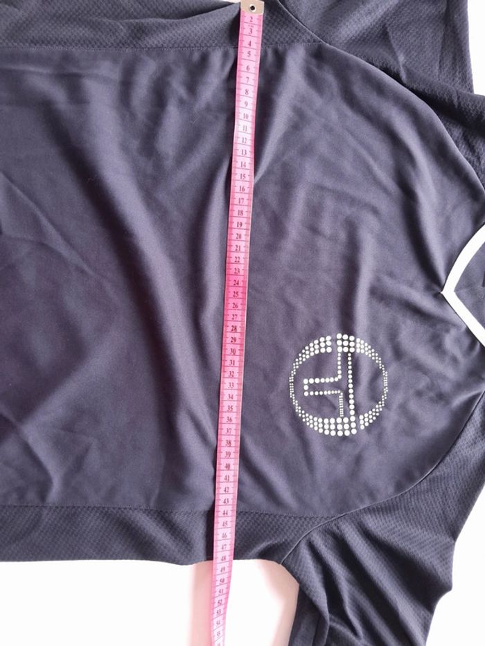 Tee shirt col V Sergio tacchini très beau logo - photo numéro 9