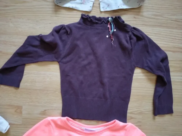 Lot de 4 pulls. Fille.
Taille 5 ans - photo numéro 3