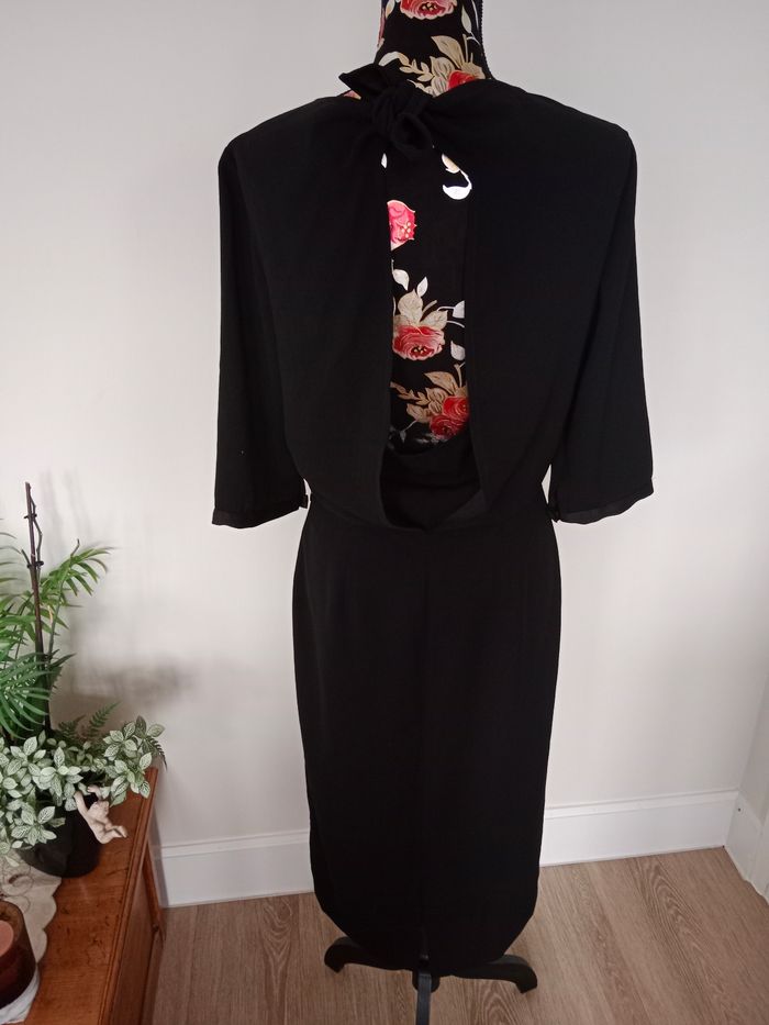 Robe noire - photo numéro 3