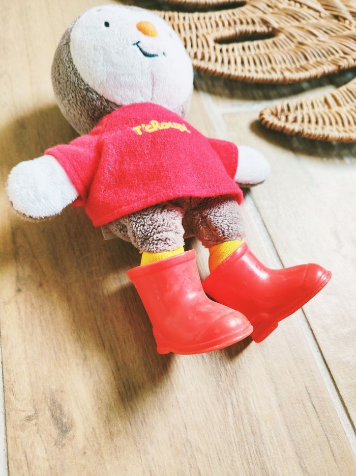 🐧 Peluche T'choupi - "T'choupi sous la pluie" - photo numéro 2