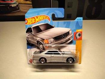 Voiture miniature ’89 Mercedes-Benz 560 SEC AMG Hot Wheels échelle 1/64 ; 3 inche neuve