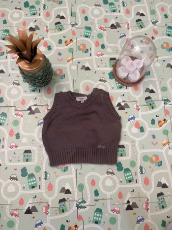 Pull sans manche alphabet 3 mois