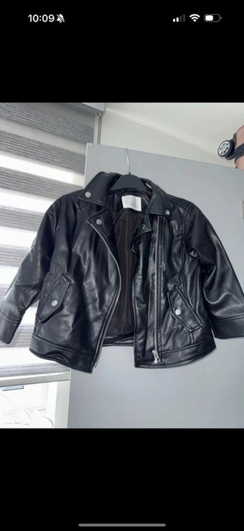 Veste zara filles 110 tres bonne etat Zara