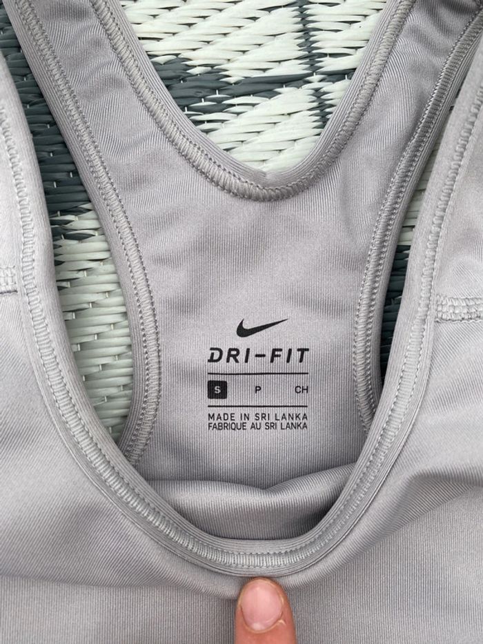 Brassière nike S - photo numéro 3