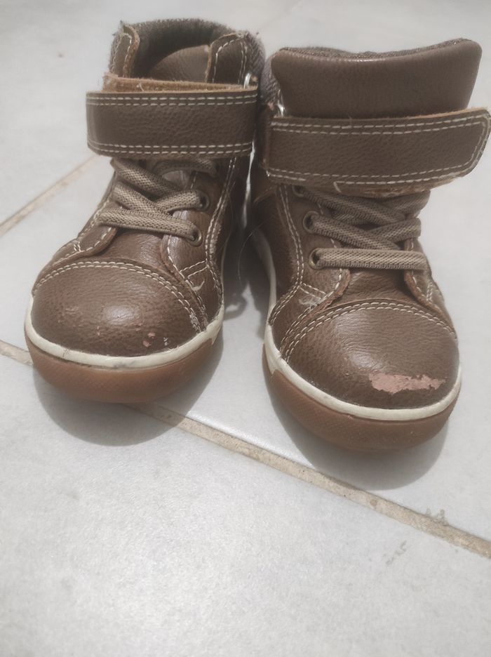 Chaussures t21 - photo numéro 3