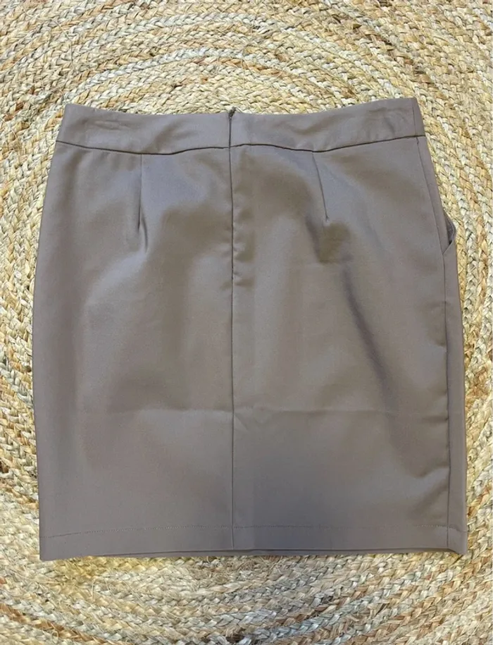 Jupe taupe longueur genoux L