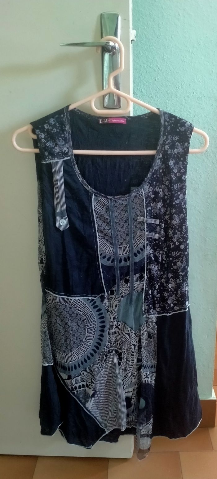 Tunique robe bleue femme/ taille 42/ tres bon etat.