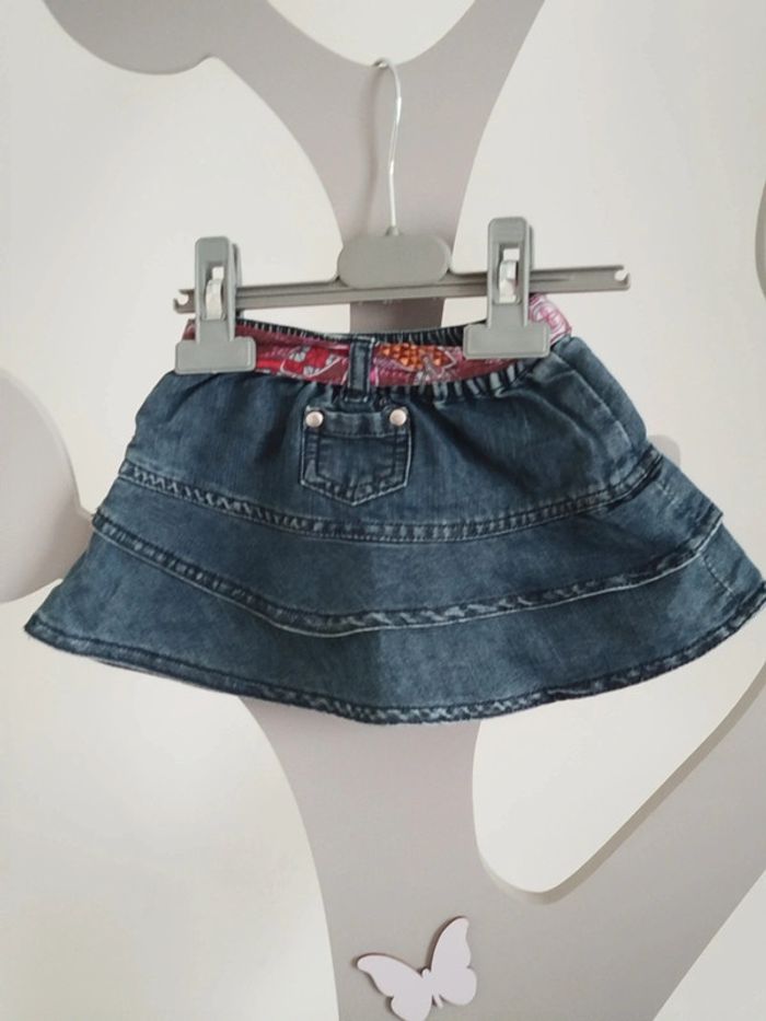 Jolie jupe en jean bleu Obaibi taille 6 mois - photo numéro 2