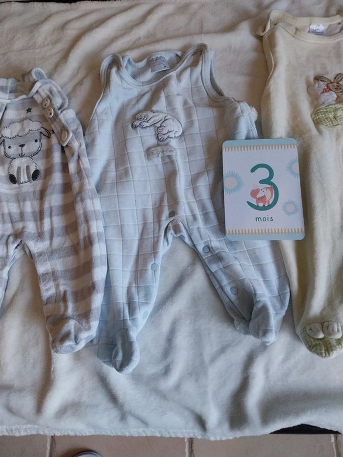 Lot 3 pyjamas sans manches 3 mois - photo numéro 4