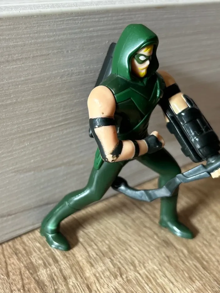 Figurine Arrow / McDonald’s 2016 / Très bon état ( quelques traces d’usure ) / DC Comics - photo numéro 2