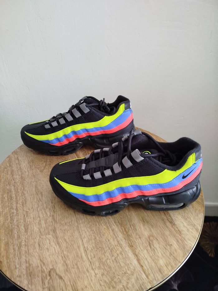 Baskets Nike T 36,5 - photo numéro 3