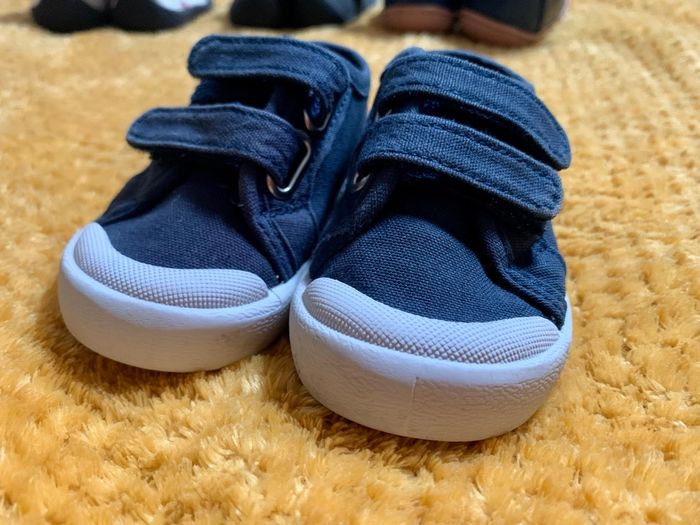 Lot chaussures taille 20 - photo numéro 4