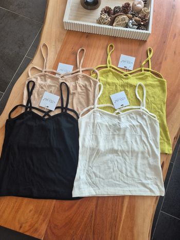 Lot de 4 débardeurs Femme