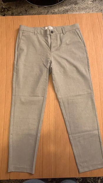 Chinos gris bershka