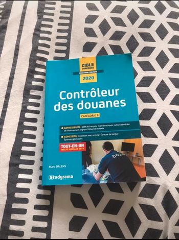 Contrôleur des douanes
