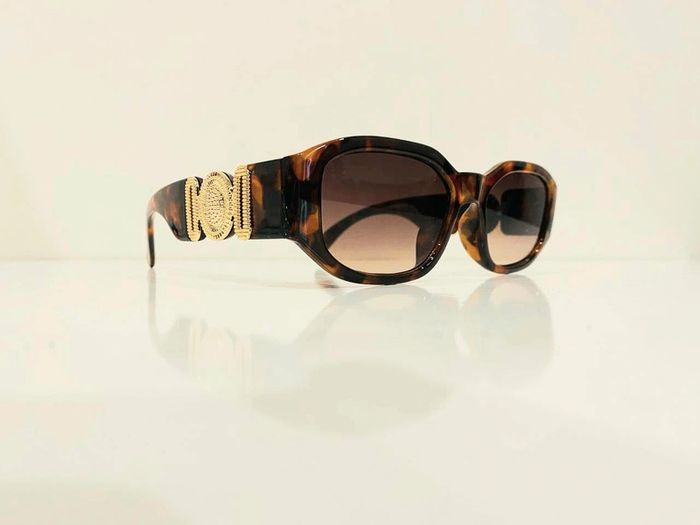 Lunette de soleil mixte marron écaille et dorée UV protection catégorie 3 - photo numéro 3
