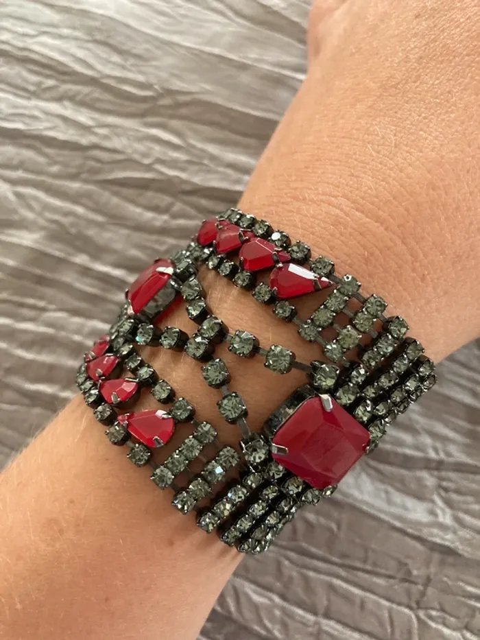 Bracelet rouge et diamanté - photo numéro 4