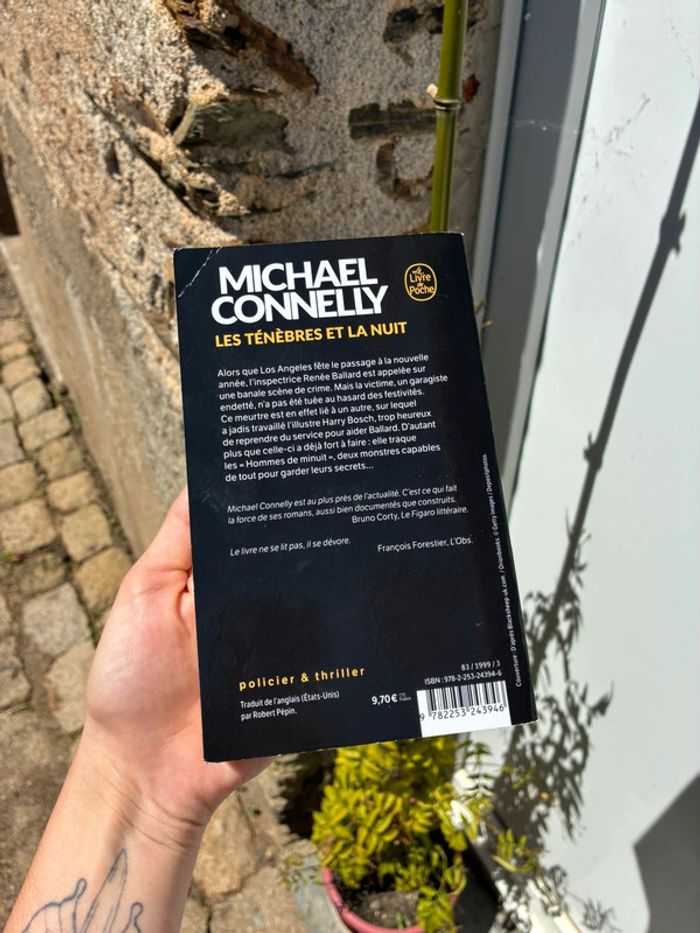 Michael Connelly - Les ténèbres et la nuit. - photo numéro 4