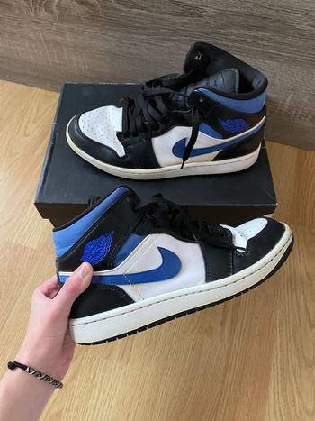 Nike air Jordan 1 mid White/ racer blue black