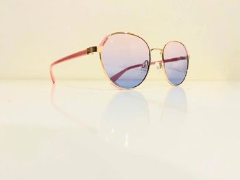 Lunette de soleil femme rose et dorée verres dégradés UV protection catégorie 2