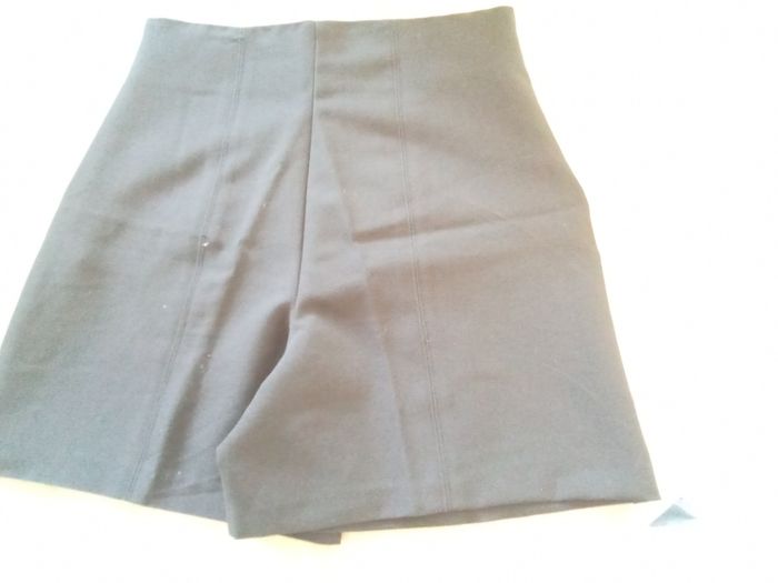 Short noir - photo numéro 2