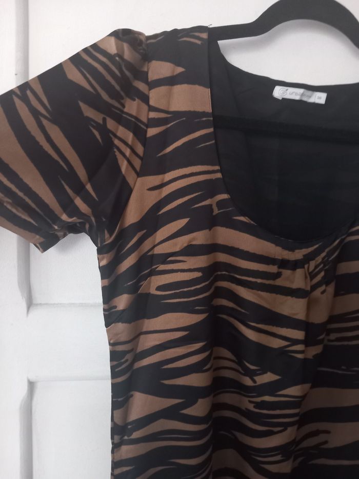 Robe courte zébré taille 38 - photo numéro 3